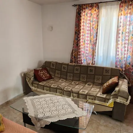 Appartement Dervishaj *